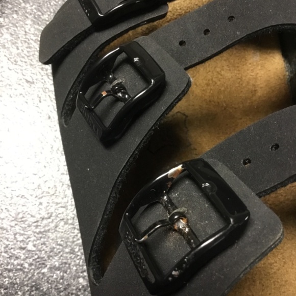 Birki’s Birkenstock 3 Strap Black Sandals - Picture 10 of 11